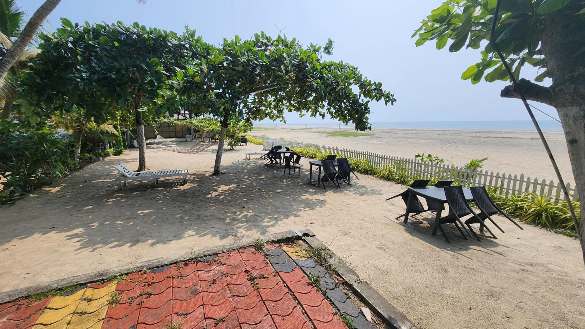 Palm Beach Resort, Alleppey Alappuzha Eksteriør billede